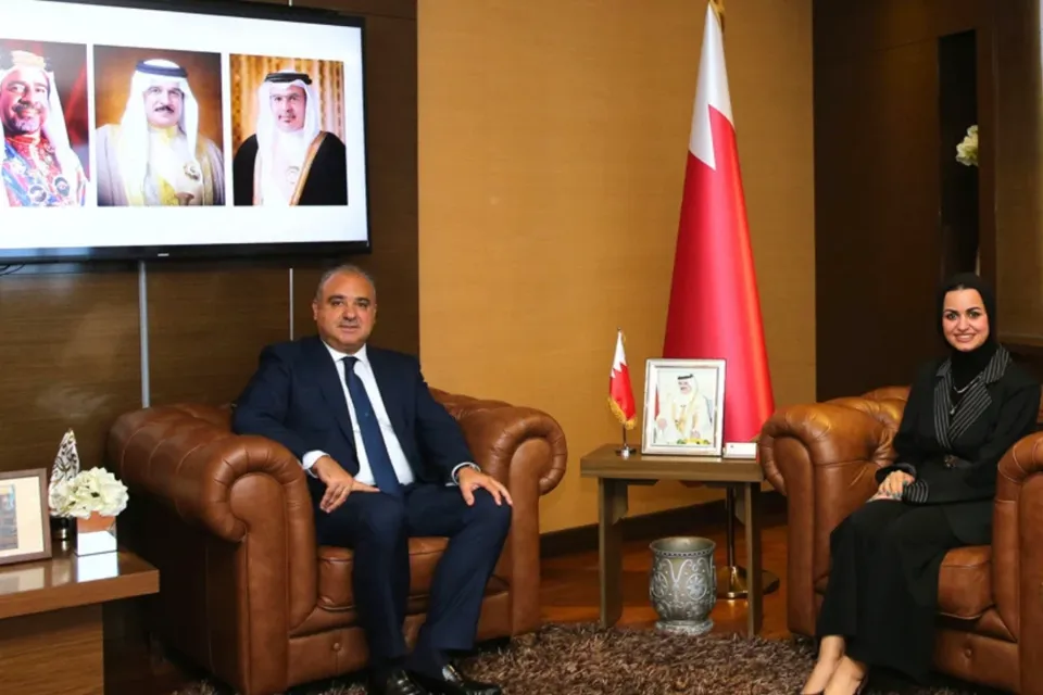 Bahrain and Lebanon Discuss Stronger Cooperation in Youth Affairs