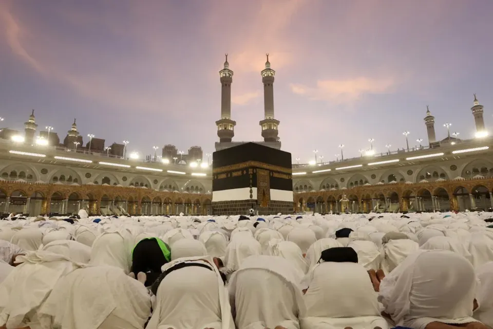 Saudi Civil Defence issues alerts for Mecca, Jeddah and other regions