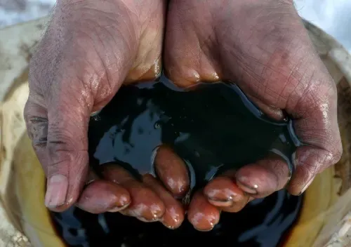 Russia sees oil output rising after OPEC+ deal expires in 2022