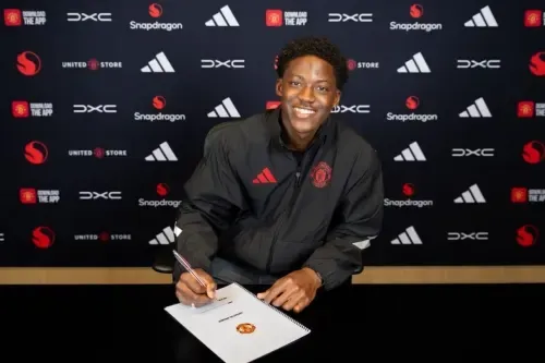 Mainoo signs new Manchester United deal until 2031