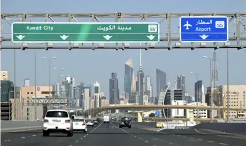 سقوط مقذوفات وشظايا في منطقة سكنية بالكويت وإصابة ستة أشخاص