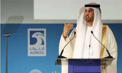 أبوظبي تمنح شركتي إيني وOMV حصصاً رئيسية في شركة تكرير نفط