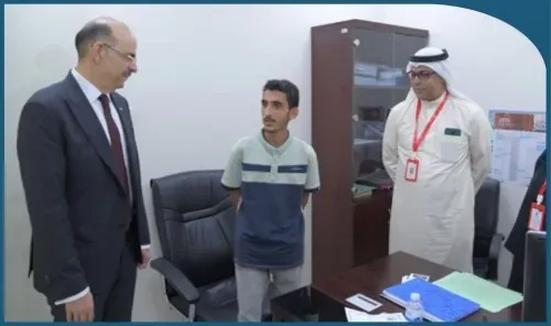 وزير العمل بالإنابة يلتقي الباحثين عن عمل ويتعهد بتسهيل إجراءات التوظيف