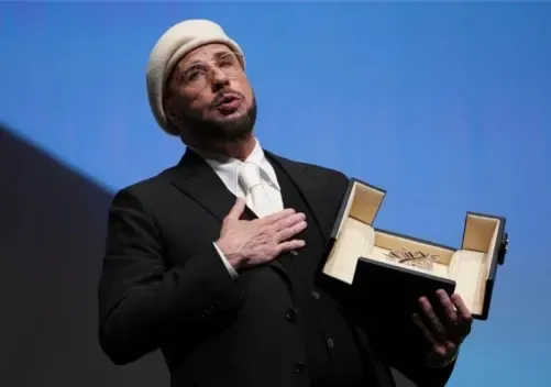 مهرجان كان يتوج جون ترافولتا بجائزة فخرية مفاجئة عن مجمل أعماله