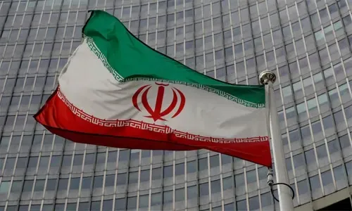 Iran says US to lift oil sanctions, US says nothing agreed