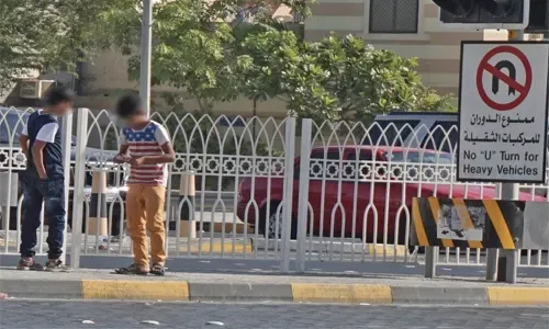 أوقفوا الأطفال عن التسول باسم العيدية!