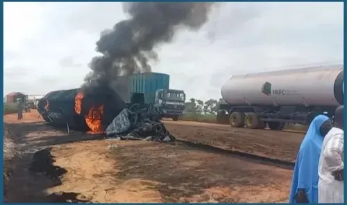 30 Killed in Passenger Truck Crash in Northern Nigeria