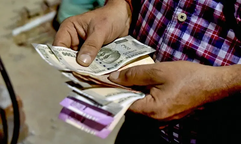 انخفاض الروبية يجعل العقارات جذابة للمغتربين الهنود