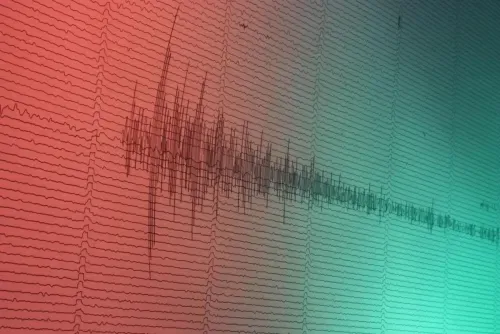 زلزال بقوة 5.8 درجة يضرب جزيرة جاوة الإندونيسية، وهو الثاني خلال شهر