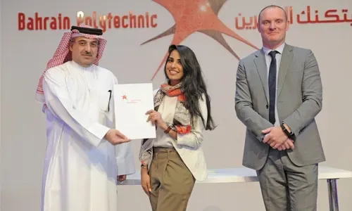 تخريج 71 طالباً بدبلوم معهد تشارترد للخدمات اللوجستية والنقل (CILT)