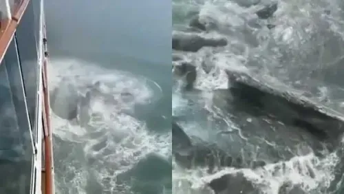 سفينة سياحية نرويجية تصطدم بجبل جليدي في ألاسكا