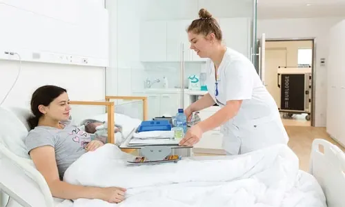 Restrictions on bringing outside food to Salmaniya Medical Complex patients