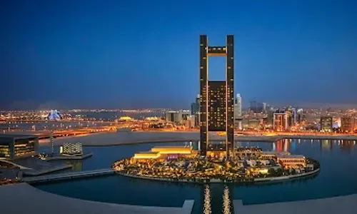 توظيف 770 بحرينياً وتدريب 300 آخرين