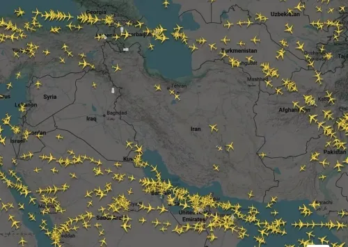 إيران تعيد فتح مجالها الجوي بعد إغلاق طويل
