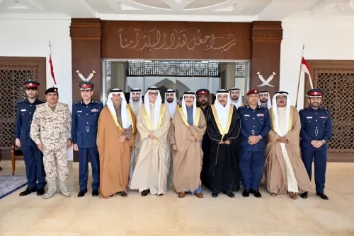 وزير الداخلية يؤكد دور العائلات البحرينية في تعزيز الوحدة الوطنية
