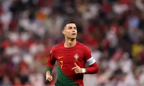 كريستيانو رونالدو ينفي تقارير انضمامه إلى نادي النصر السعودي