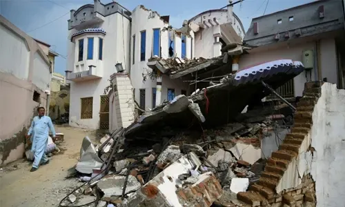 Death toll rises to 38 in Pakistan quake