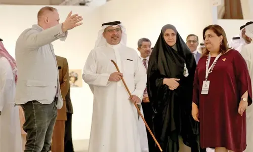 افتتاح معرض "آرت باب"