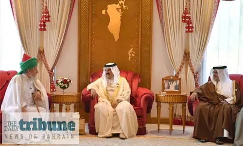 جلالة الملك يشيد بتعزيز العلاقات الثنائية مع روسيا