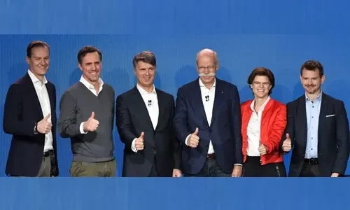 BMW, Daimler to invest 1 bn euros in joint carsharing scheme