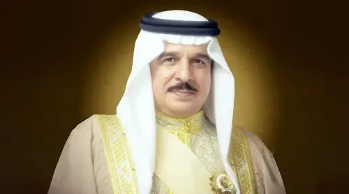 HM King Hamad Receives Credentials of Five New Ambassadors