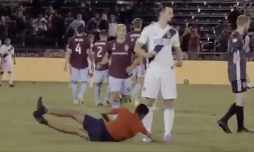 Bahraini boys’ unsuccessful ‘Zlatan Ibrahimovic selfie bid’ goes viral