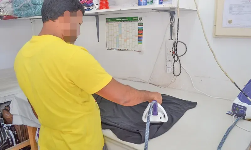 خاسرون أكثر ورابحون أقل في مغامرة تأجير السجلات التجارية