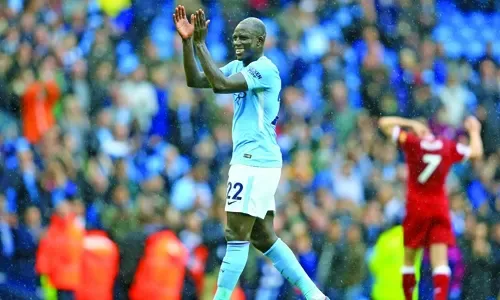 ميندي يعود إلى تدريبات مانشستر سيتي