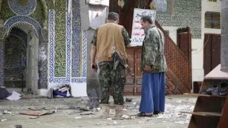 مقتل 25 شخصاً في تفجير استهدف مسجداً في صنعاء خلال صلاة العيد
