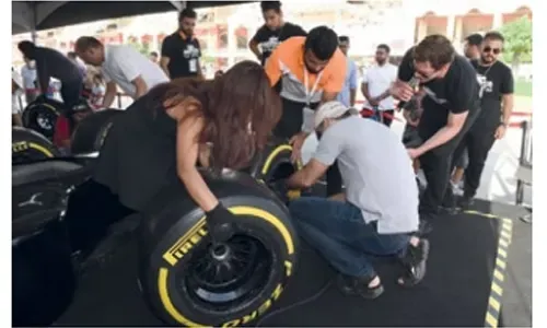 منطقة مشجعي الفورمولا 1 تقدم تحديات مليئة بالمرح