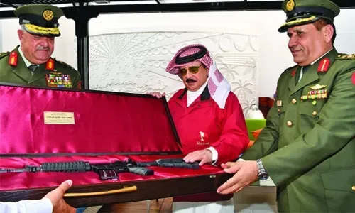 جلالة الملك يشيد بدور الأردن في تعزيز الأمن الإقليمي