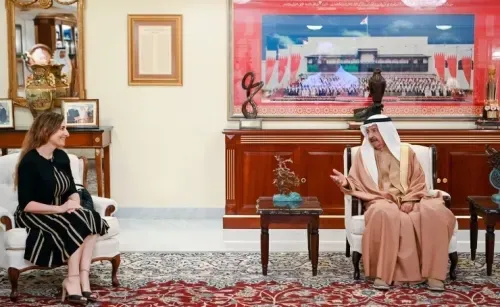 سمو رئيس الوزراء يستقبل السفيرة الإيطالية