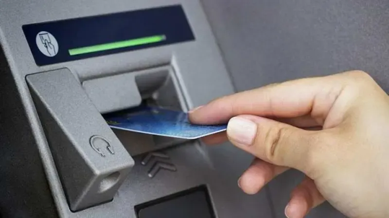 خادمة "تُورط صديقها" في قضية سرقة
