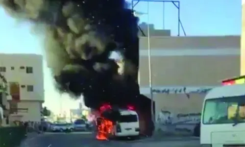 احتراق حافلة وتضرر مبنى في المحافظة الشمالية