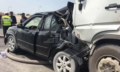 مصرع امرأة وإصابة خمسة آخرين في حادث مروري