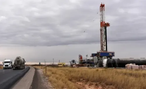 U.S. resumes oil, gas lease auctions