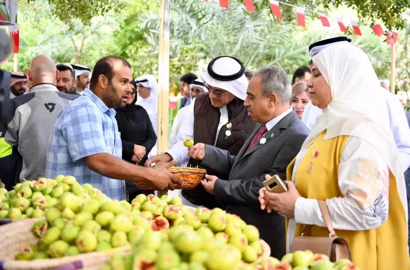 افتتاح سوق المزارعين