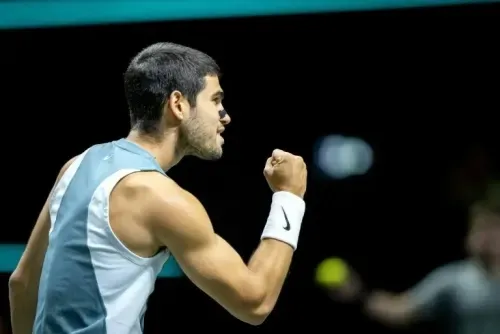 Alcaraz battles through in first match since Australian Open