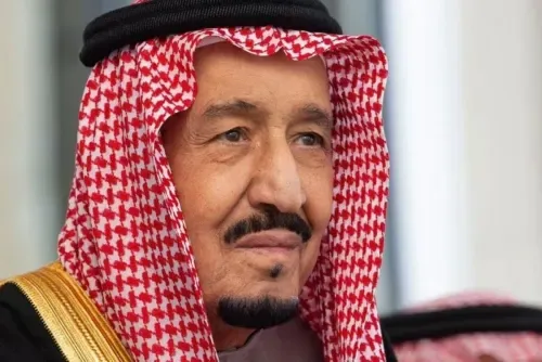 خادم الحرمين الشريفين الملك سلمان يجري فحوصات طبية روتينية ويغادر المستشفى بصحة جيدة