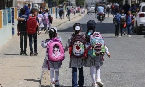 حان وقت العودة إلى المدارس لطلاب البحرين!