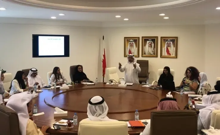 التأكيد على دعم مركز الاتصال الوطني لتنفيذ خطة «بحريننا»
