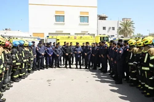 وزير الداخلية يزور الدفاع المدني للاطلاع على الجاهزية