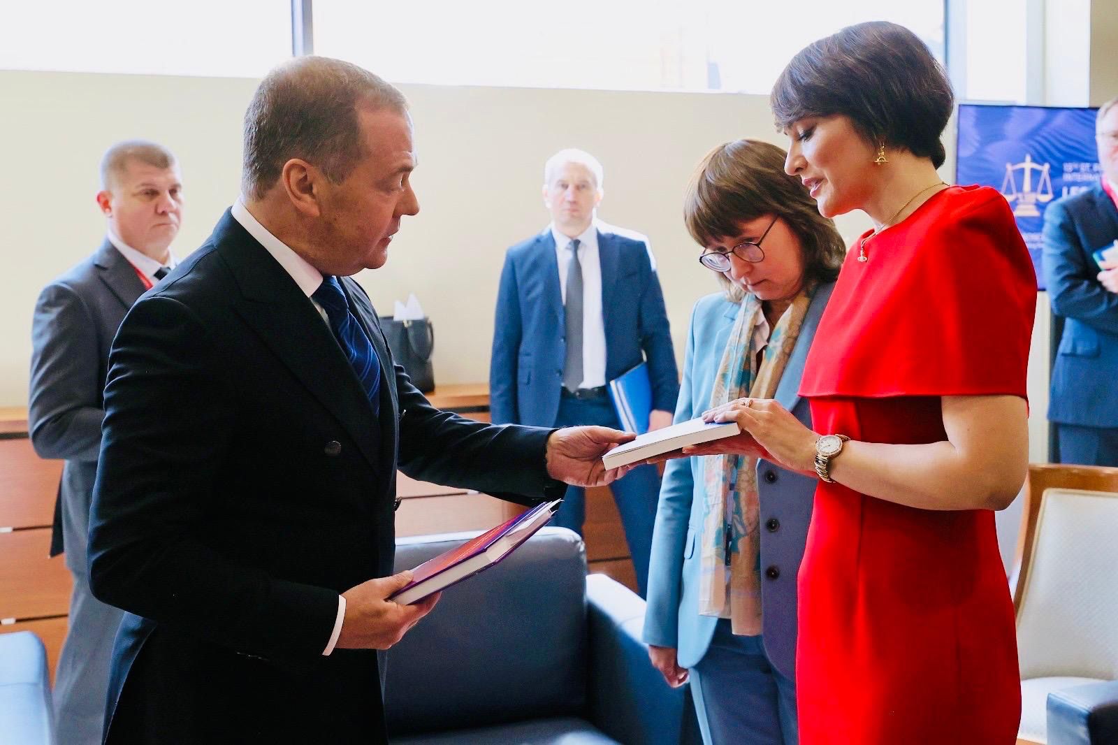 article-image