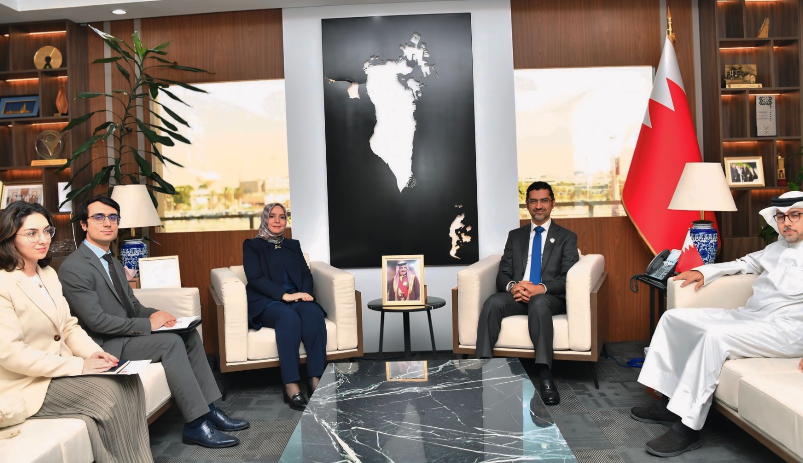article-image