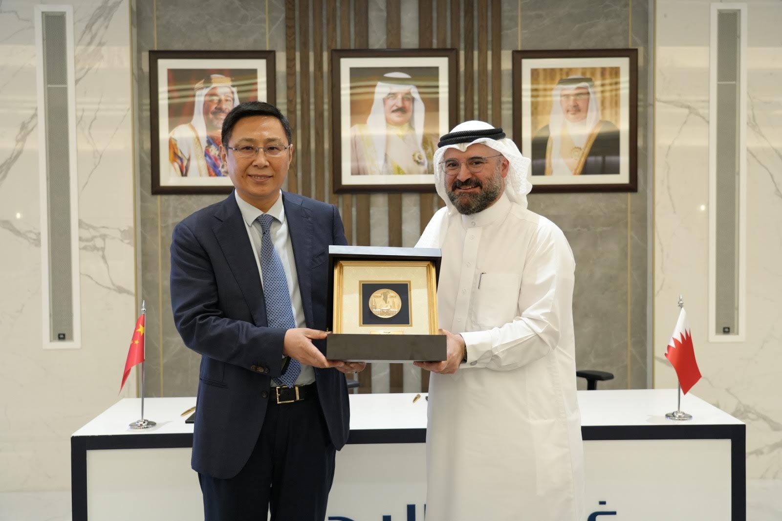 article-image