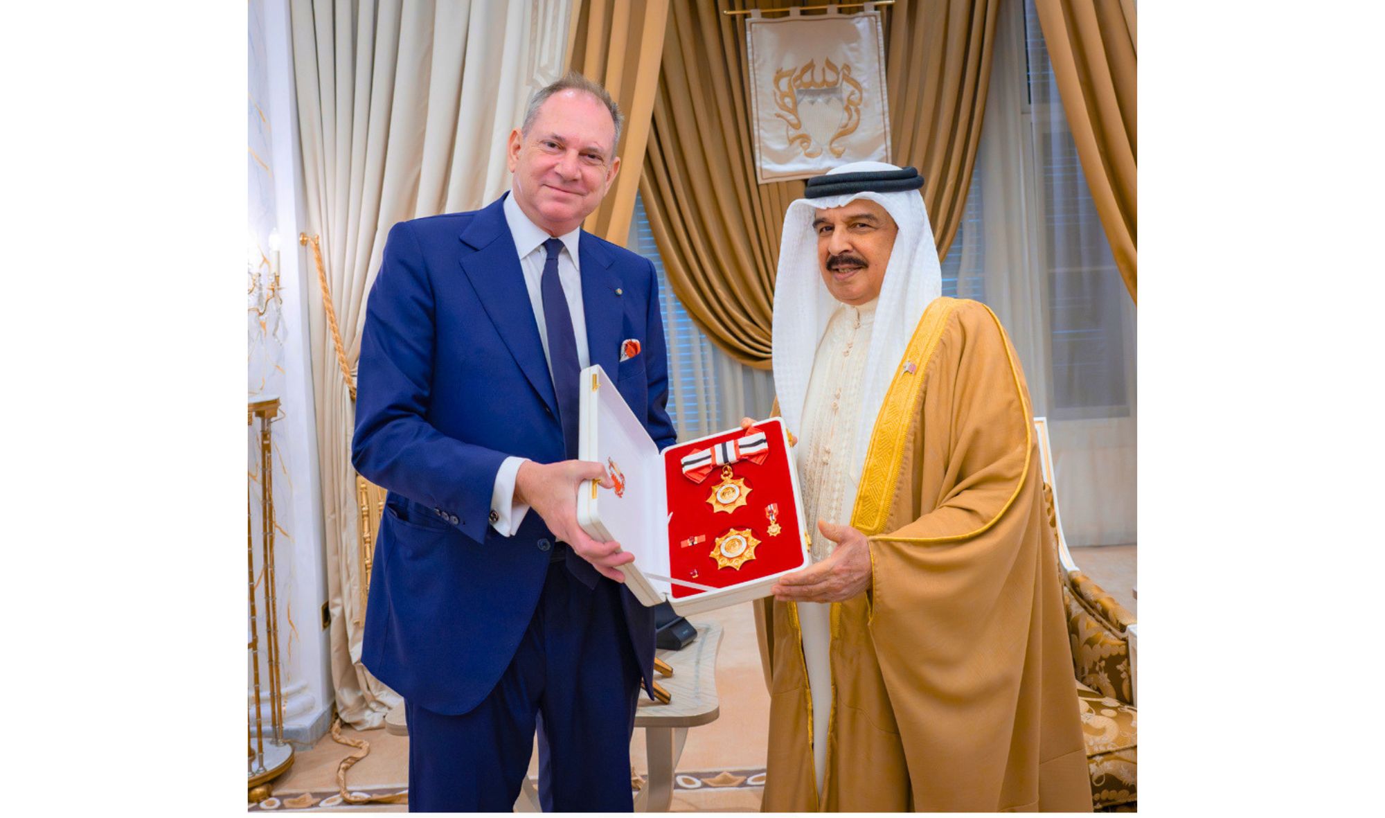 article-image