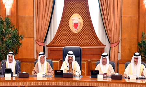 Cabinet reviews draft laws Cabinet reviews draft laws