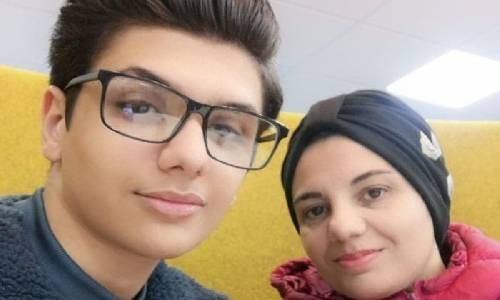 Mother and son who fled Syria begin degree on same course at same university 