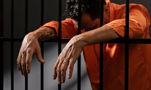 Bahraini Man Sentenced to 18 Months in Prison for Holding Ex-Wife Hostage and Threatening Her with Violence