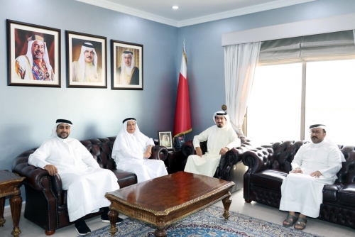 Shaikh Khalid bin Hamoud Al Khalifa Reviews Development Initiatives with Salahuddin Group Leaders Shaikh Khalid bin Hamoud Al Khalifa Reviews Development Initiatives with Salahuddin Group Leaders